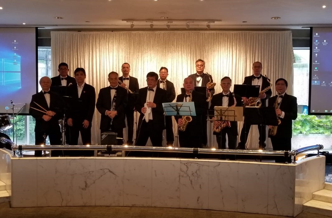 耆樂無窮樂隊現場演出